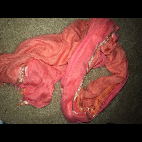 Scarfs! - Picture 4 of 7